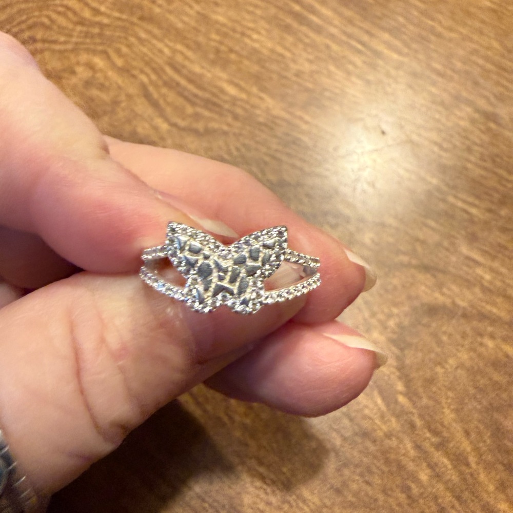 Elegant Silver Butterfly Ring